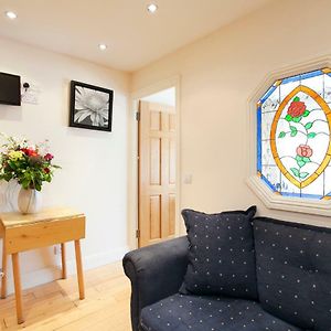 Leeson Apartments